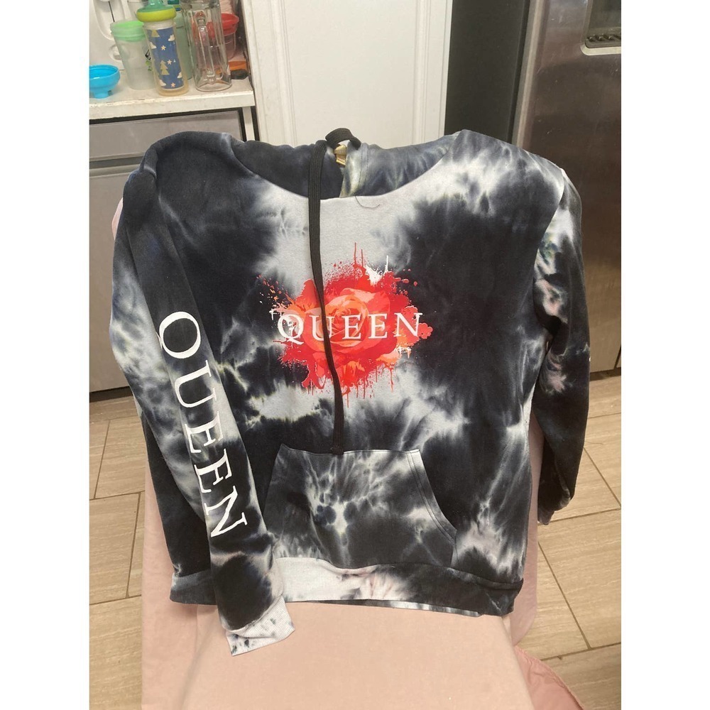 𝅺cult Favorite Queen Tie Die Hoodie Size XL
